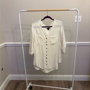 Torrid Size 2 (18/20) Ivory Button-Down Shirt